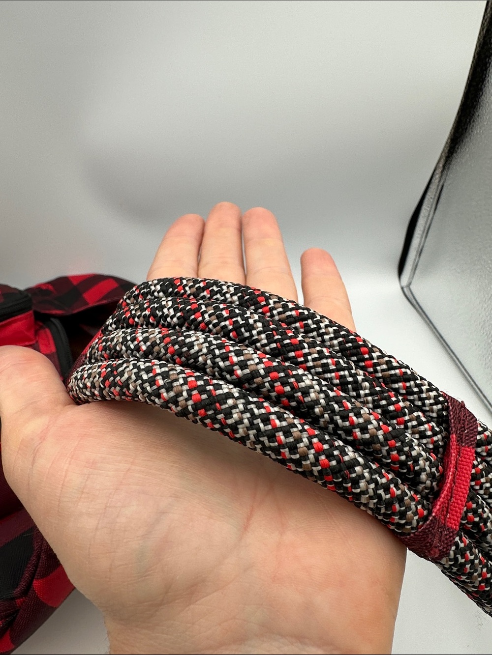 Kavu Red and Black Buffalo Plaid Rope Sling Bag BNWOT - Picture 7 of 8